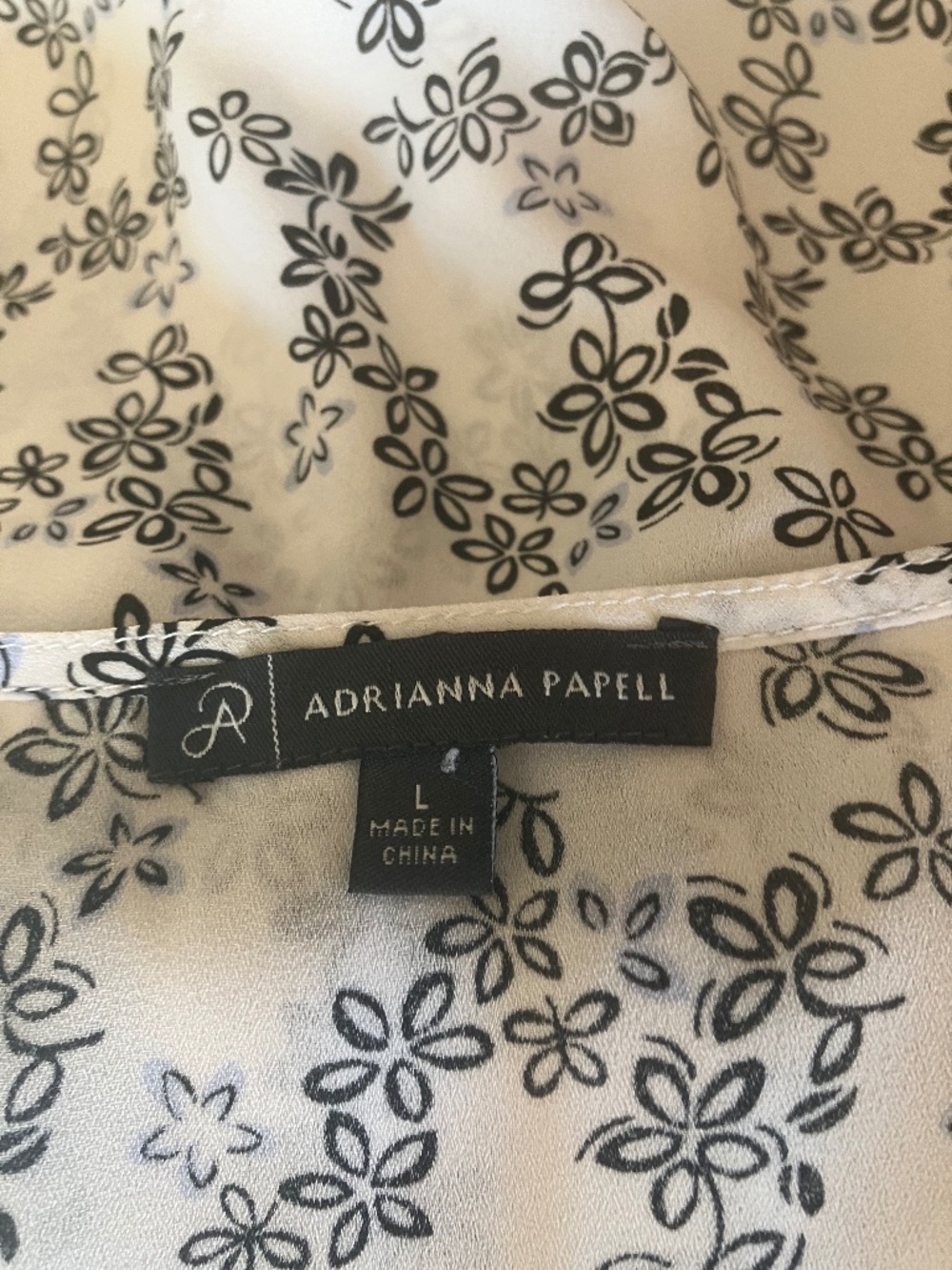 Adrianne Papell Sleeveless Sheer Blouse  Size Large - Picture 4 of 4